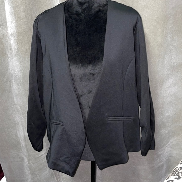 Jackets & Blazers - Torrid black blazer size 2